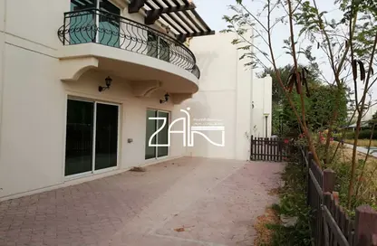 Villa - 4 Bedrooms - 6 Bathrooms for sale in Between Two Bridges - Abu Dhabi