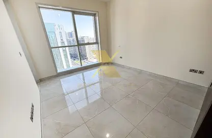 Apartment - 1 Bedroom - 2 Bathrooms for rent in Al Marjan Tower - Al Falah Street - City Downtown - Abu Dhabi