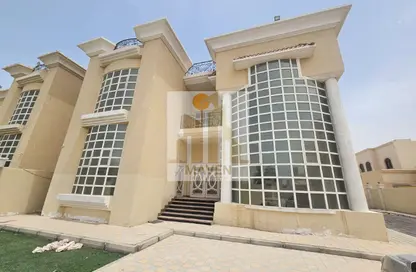 Villa - 4 Bedrooms - 5 Bathrooms for rent in Mohamed Bin Zayed City - Abu Dhabi