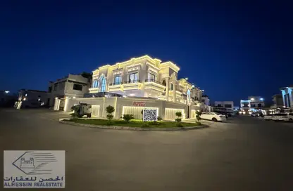 Villa - 5 Bedrooms - 7 Bathrooms for sale in Al Yasmeen 1 - Al Yasmeen - Ajman
