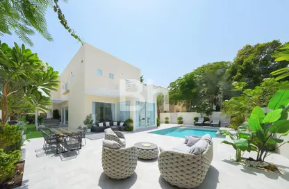 Villa - 5 Bedrooms - 5 Bathrooms for sale in Meadows 9 - Meadows - Dubai