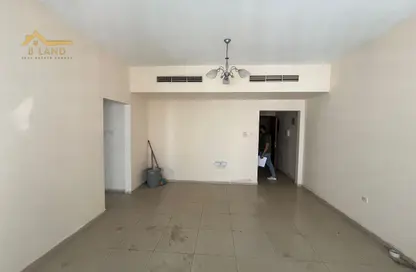 شقة - غرفة نوم - 2 حمامات للايجار في التعاون 1 - أبراج التعاون - الخان - الشارقة