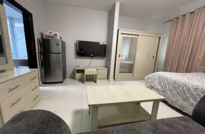 Apartment - 1 Bathroom for rent in Corniche Ajman - Ajman