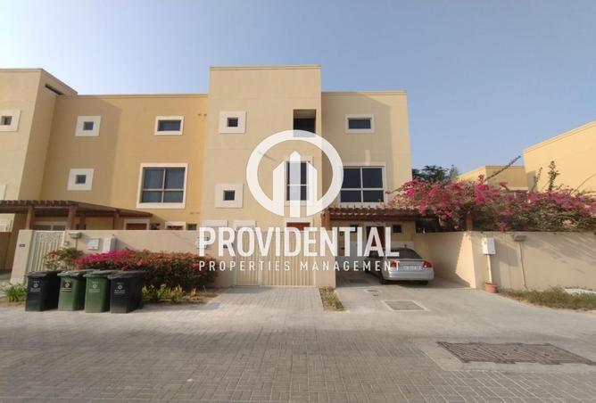 Townhouse - 3 Bedrooms - 5 Bathrooms for rent in Al Mariah Community - Al Raha Gardens - Abu Dhabi