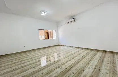 Apartment - Studio - 1 Bathroom for rent in Al Mushrif - Abu Dhabi