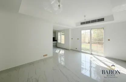 فيلا - 2 غرف نوم - 3 حمامات للايجار في الينابيع 14 - الينابيع - دبي