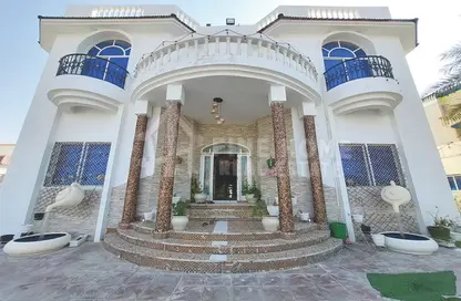 Villa - 7+ Bedrooms - 7+ Bathrooms for sale in Shakhbout City - Abu Dhabi