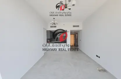 Apartment - 1 Bedroom - 2 Bathrooms for rent in Sama Al Jaddaf - Al Jaddaf - Dubai