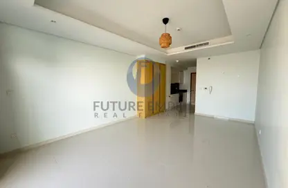 شقة - 1 حمام للايجار في تاور C - داماك تاورز من باراماونت - الخليج التجاري - دبي