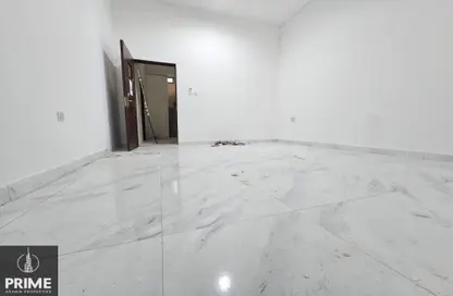 Apartment - Studio - 1 Bathroom for rent in Al Muroor Building - Sultan Bin Zayed the First Street - Muroor Area - Abu Dhabi