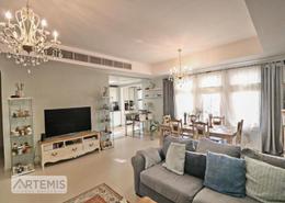 Living / Dining Room image for: Villa - 3 bedrooms - 4 bathrooms for sale in Springs 14 - The Springs - Dubai, Image 1