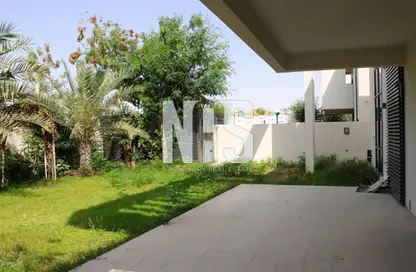 Villa - 5 Bedrooms - 6 Bathrooms for sale in West Yas - Yas Island - Abu Dhabi