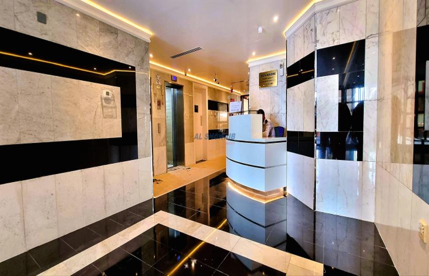 Apartment for Rent in Mankhool Lovely 3 Bedroom Apt Limited Time