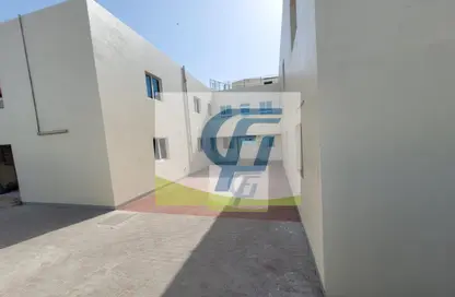 سكن الموظفين - استوديو - 8 حمامات للايجار في م-37 - مصفح الصناعية - مصفح - أبوظبي