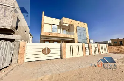 Villa - 5 Bedrooms - 7 Bathrooms for sale in Al Yasmeen 1 - Al Yasmeen - Ajman