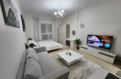 Apartment - Studio - 1 Bathroom for rent in Jasmine Towers - Garden City - Ajman