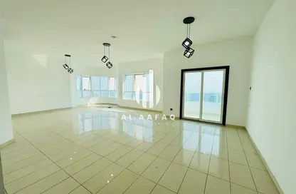 Apartment - 3 Bedrooms - 5 Bathrooms for rent in Al Majaz 3 - Al Majaz - Sharjah