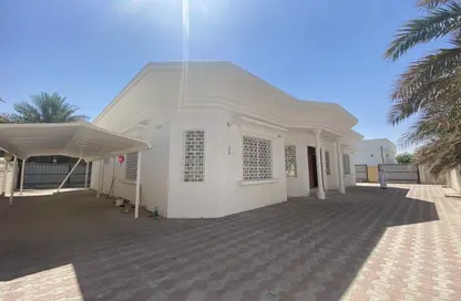 Villa - 3 Bedrooms - 5 Bathrooms for rent in Al Mnaizlah - Falaj Hazzaa - Al Ain
