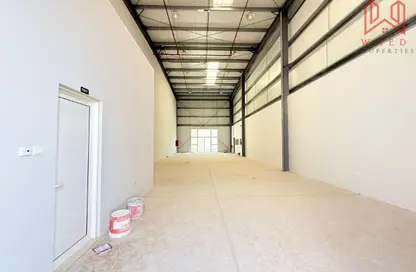 Warehouse - Studio - 1 Bathroom for rent in Al Khawaneej - Dubai