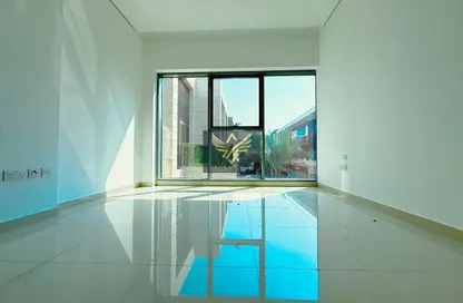 شقة - غرفة نوم - 2 حمامات للايجار في لمار - جميرا 3 - الجميرا - دبي شقة - غرفة نوم - 2 حمامات للايجار في لمار - جميرا 3 - الجميرا - دبي