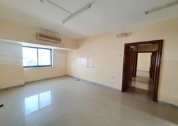 Apartment - 3 bedrooms - 3 bathrooms for rent in Hai Al Murabbaa - Central District - Al Ain