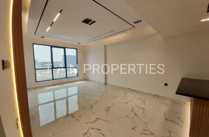 شقة - غرفة نوم - 2 حمامات للايجار في بناية الأمير - ارجان - دبي شقة - غرفة نوم - 2 حمامات للايجار في بناية الأمير - ارجان - دبي