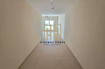 Apartment - 2 Bedrooms - 2 Bathrooms for rent in UOS - Muwaileh Commercial - Sharjah