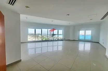 Apartment - 4 Bedrooms - 5 Bathrooms for rent in Corniche Road - Abu Dhabi