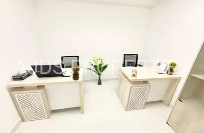 Office Space - Studio - 1 Bathroom for rent in Silver Home Building - Hor Al Anz - Deira - Dubai
