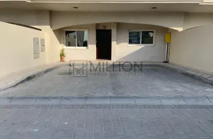 Villa - 4 Bedrooms - 5 Bathrooms for rent in Garden Lane Villas - District 15 - Jumeirah Village Circle - Dubai