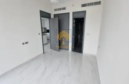Empty Room image for: Apartment - 1 Bedroom - 2 Bathrooms for sale in Samana Hills - Arjan - Dubai, Image 1