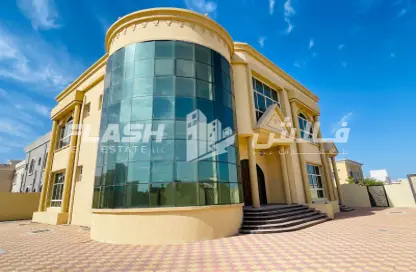 Villa - 4 Bedrooms - 6 Bathrooms for rent in Al Dhait South - Al Dhait - Ras Al Khaimah