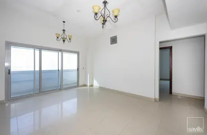 Apartment - 1 Bedroom - 2 Bathrooms for rent in Al Thani Building - Al Khan - Sharjah