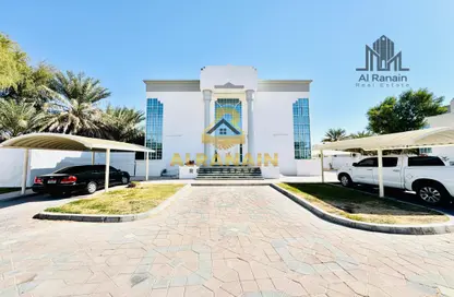 فيلا - 5 غرف نوم - 7 حمامات للايجار في المنايزله - فلج هزاع - العين