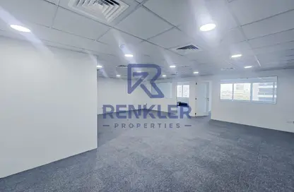 Office Space - Studio - 2 Bathrooms for rent in One Lake Plaza - JLT Cluster T - Jumeirah Lake Towers - Dubai