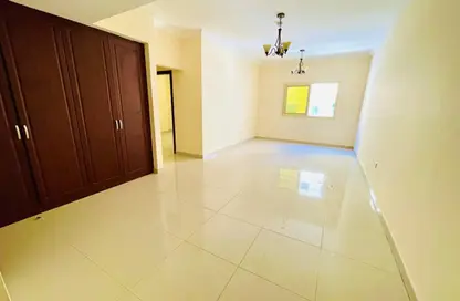 Apartment - 3 Bedrooms - 3 Bathrooms for rent in Muwaileh 29 Building - Muwaileh - Sharjah