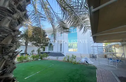 Villa - 6 Bedrooms - 5 Bathrooms for rent in Jumeirah 1 Villas - Jumeirah 1 - Jumeirah - Dubai