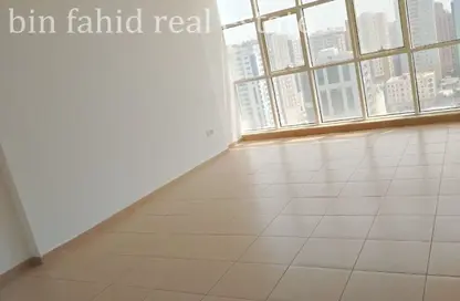 شقة - 2 غرف نوم - 2 حمامات للايجار في برج باريس - النعيمية - عجمان