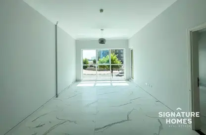 Apartment - 1 Bedroom - 2 Bathrooms for rent in Axis silver 1 - Dubai Silicon Oasis - Dubai