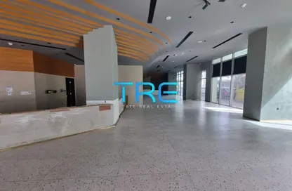 Retail - Studio for rent in Al Khalidiya - Abu Dhabi