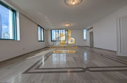 Apartment - 3 Bedrooms - 6 Bathrooms for rent in Corniche Road - Abu Dhabi