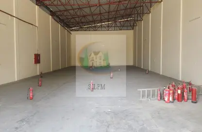 Warehouse - Studio - 1 Bathroom for rent in Mussafah Industrial Area - Mussafah - Abu Dhabi