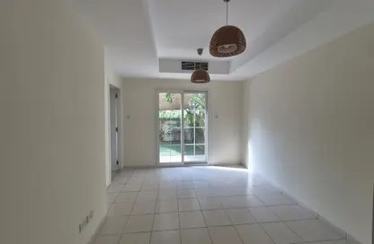 Villa - 3 Bedrooms - 3 Bathrooms for rent in Springs 7 - The Springs - Dubai