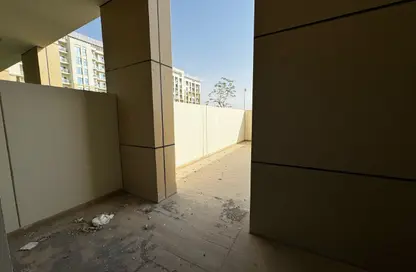 Apartment - Studio - 1 Bathroom for rent in Rukan Tower B - Rukan Tower - Dubai Land - Dubai