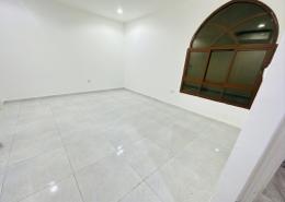 صورةغرفة فارغة لـ: فيلا - 1 حمام للكراء في برج المسعود - شارع النجدة - أبوظبي, صورة 1