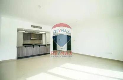 Apartment - 2 Bedrooms - 2 Bathrooms for sale in Tower 12 - Al Reef Downtown - Al Reef - Abu Dhabi