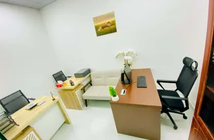 Office Space - Studio - 1 Bathroom for rent in Red Avenue - Al Garhoud - Dubai