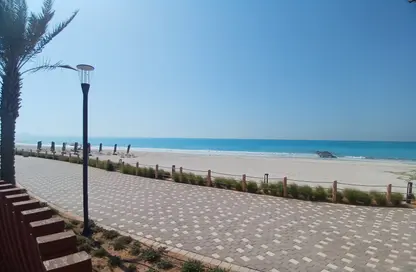 Duplex - 4 Bedrooms - 6 Bathrooms for rent in Qaryat Al Hidd - Saadiyat Island - Abu Dhabi