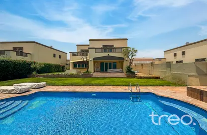 Villa - 4 Bedrooms - 5 Bathrooms for rent in Regional - Jumeirah Park - Dubai