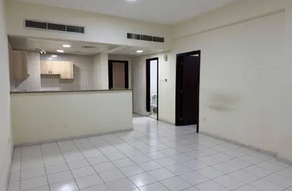 Apartment - 1 Bedroom - 2 Bathrooms for rent in Z02 - England Cluster - International City - Dubai